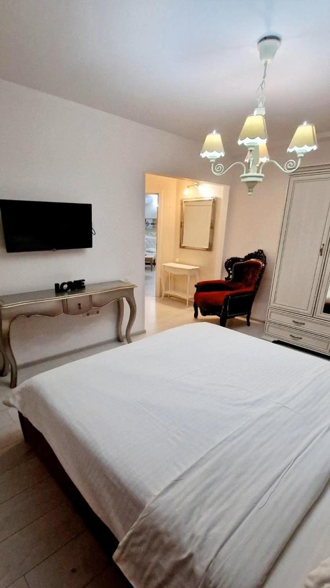 Hotel Jolie Apartments Galaţi Exteriér fotografie